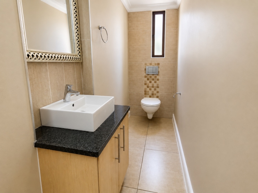 7 Bedroom Property for Sale in Ifafi North West